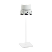 Lámpara de mesa blanca con base cuadrada y pantalla decorada con tiras de cómic en blanco y negro con Snoopy.